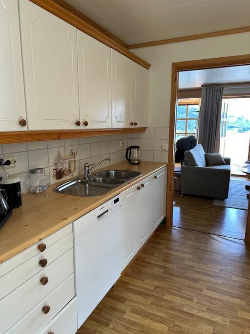 Hus Med Panorama Utsikt Holiday home Maloy